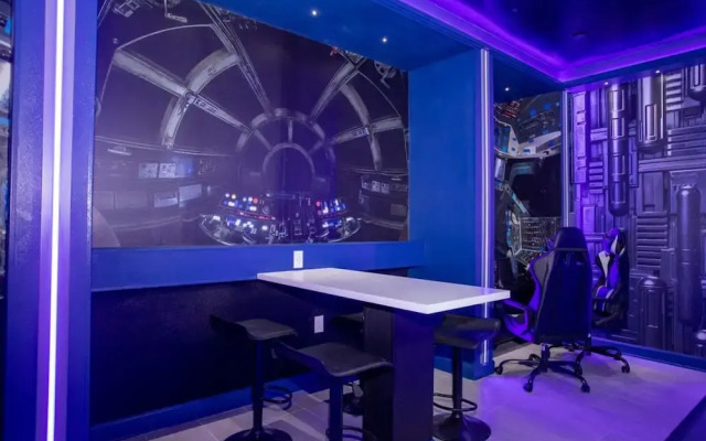 Ultimate Themed Luxury - Game Room Theater Pool