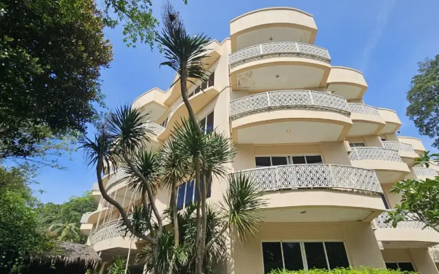 Hawaii Family Suite Resort & Spa