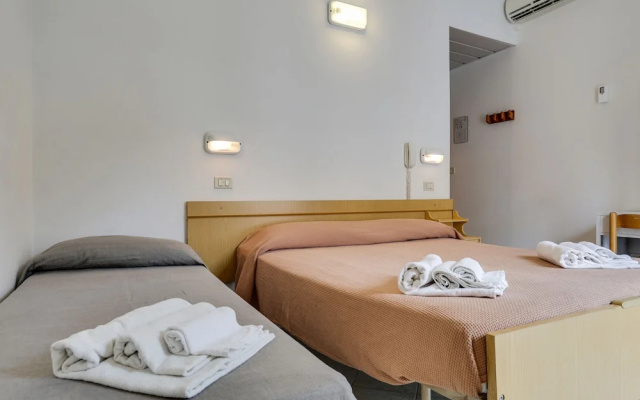 Hotel Smile