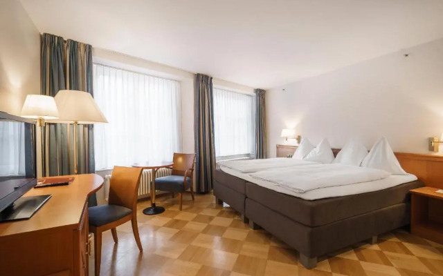 BLUME. - Baden Hotel & Restaurant