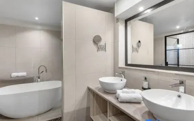 Grand Sahāna 3 | Beachfront Studio Apartment | Digital Nomad Complex
