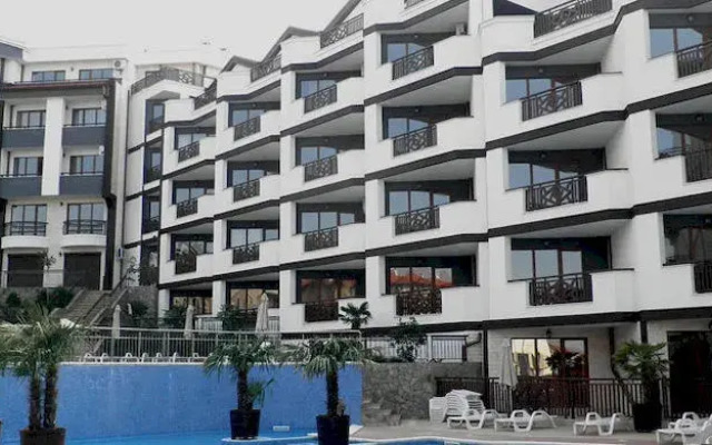 Royal Palm Apart Hotel