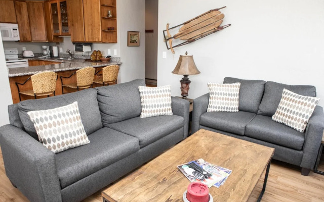 Sunvail S 11a 3 Bedroom Condo by RedAwning