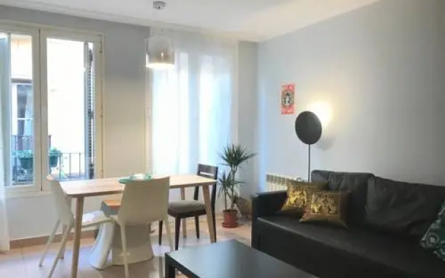 Room Gran Vía Apartments