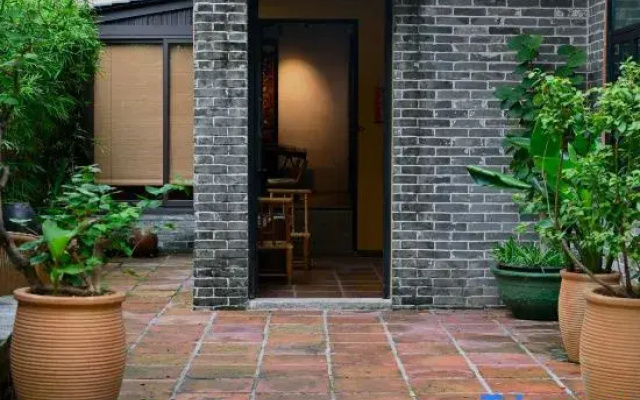 Sudi Courtyard