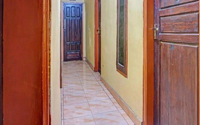 Spot On 91588 Ananda Guest House Batu