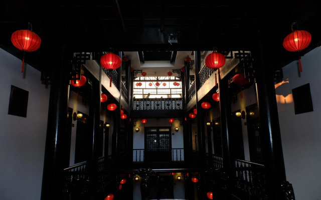 Phu House Hostel