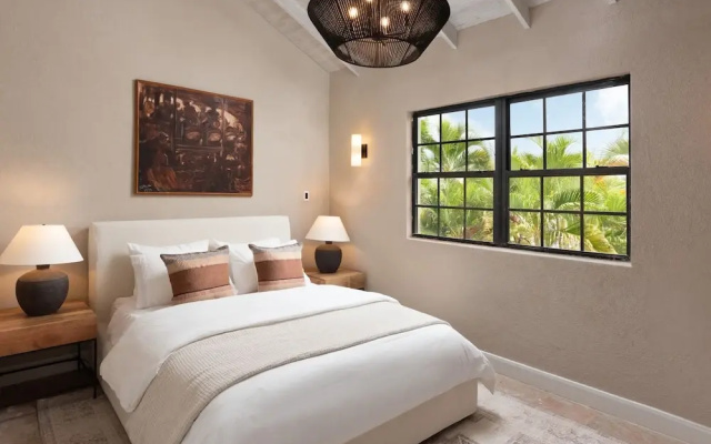Luxe Retreat With Private Pool - The June 4 Bedroom Villa