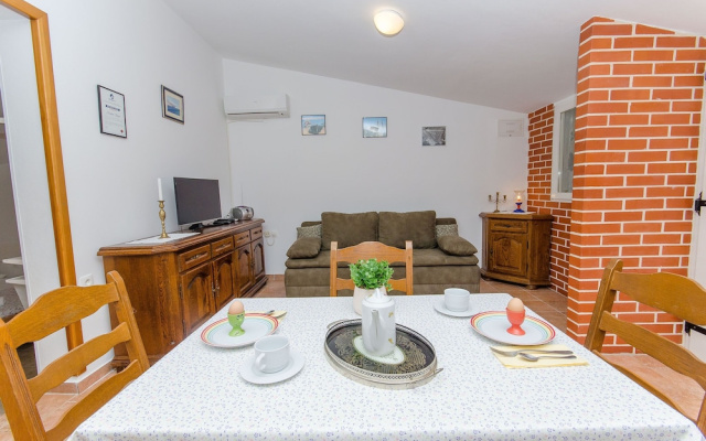 House Tomislav