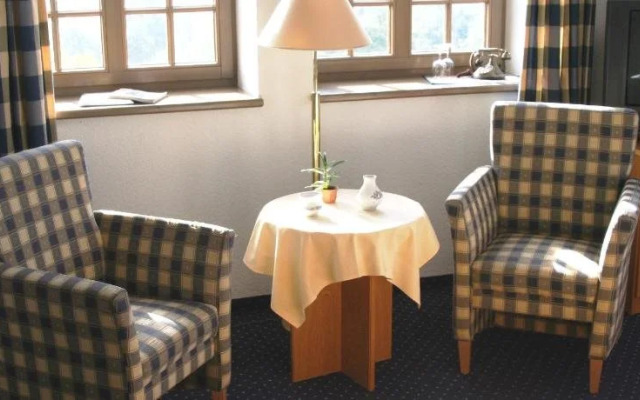 Schloss-gut-Hotel Jößnitz