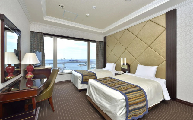 Okinawa Kariyushi Urban Resort Naha