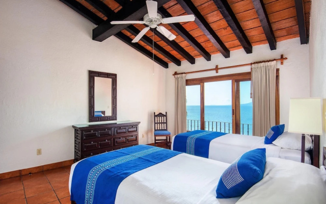 WIVC Conchas Chinas Condo - Stunning Ocean & Mountain Views, Close To The Beach & Romantic Zone