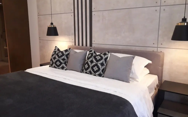 7Stonez Anggun Suites
