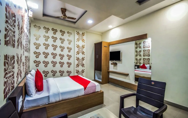OYO 15180 Kavita Inn