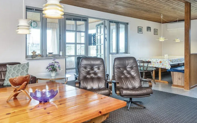 10 Person Holiday Home in Harboore