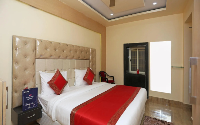OYO 15530 Hotel G S Residency