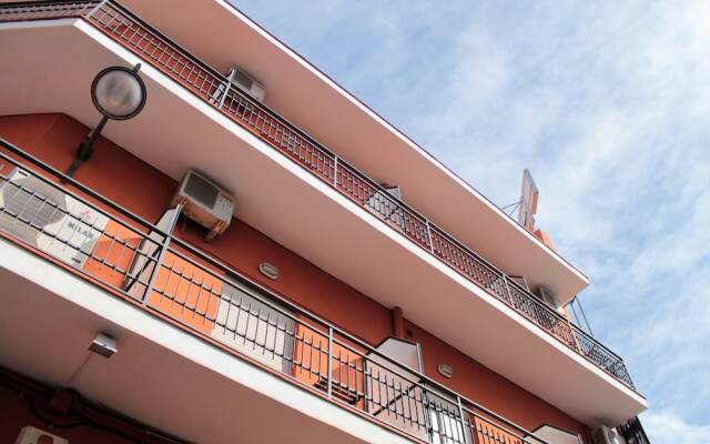 Hotel Ramis вид на фасад