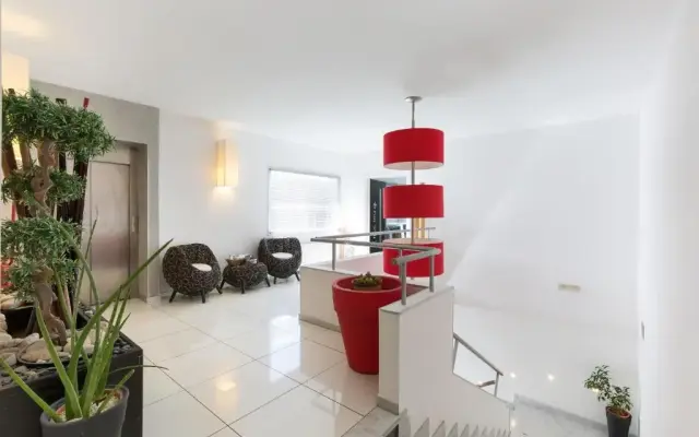 Silver Hotel