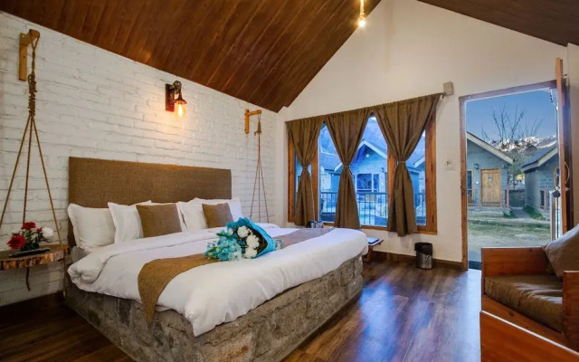 Winterfell The Stay, Unique River Front Resort