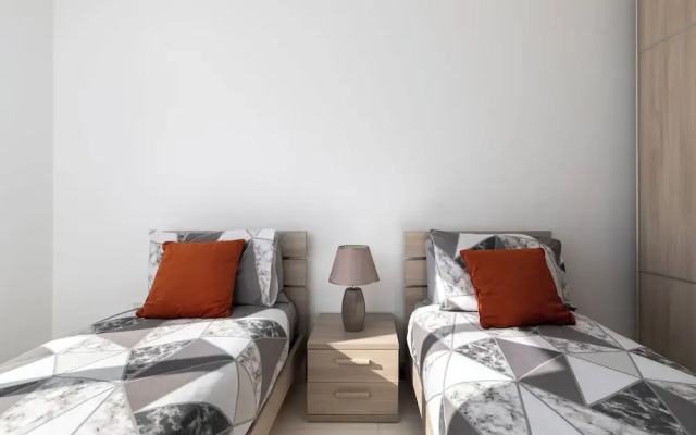 Stylish Penthouse - Terrace near Spinola