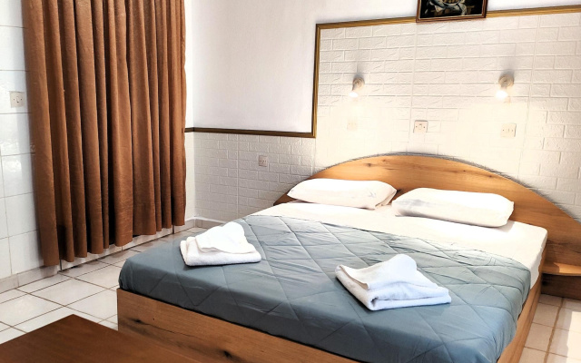 Eleni Apartments Sant George Beach