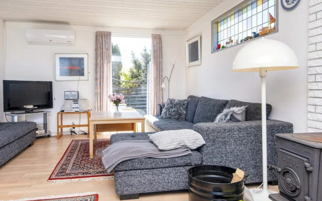 6 Person Holiday Home in Glesborg