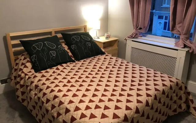 Double bedroom near Heathrow