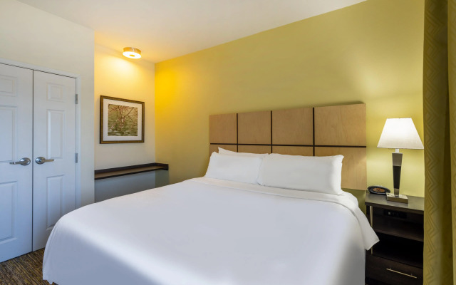 Candlewood Suites Springfield-Medical District