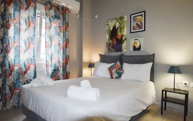Petite Apartment