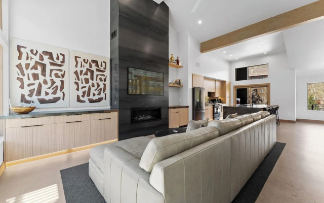 Ina's Way Townhomes, Unit D