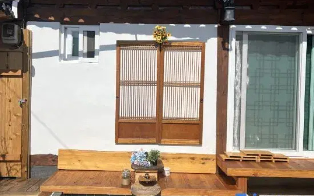 Traditional House Hotel Andong Villa