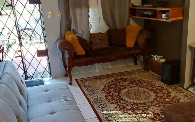 Zipcode Hideaway Guesthouse