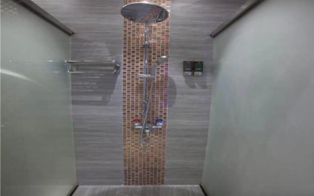 Shenzhen Dreamers Capsule Hotel