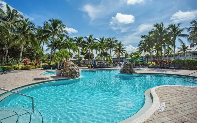 Asiago Vacation Rental at Lely Resort. Newly Furnished 2-Bedroom Condo with Stunning Lake & Golf Views. Spacious Retreat with Private Lanai, Resort Pool, Hot Tub and Gym Access