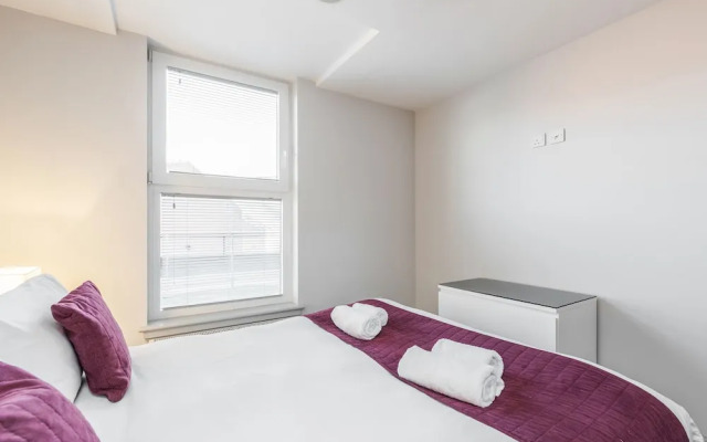 Roomspace Apartments -The Quadrant