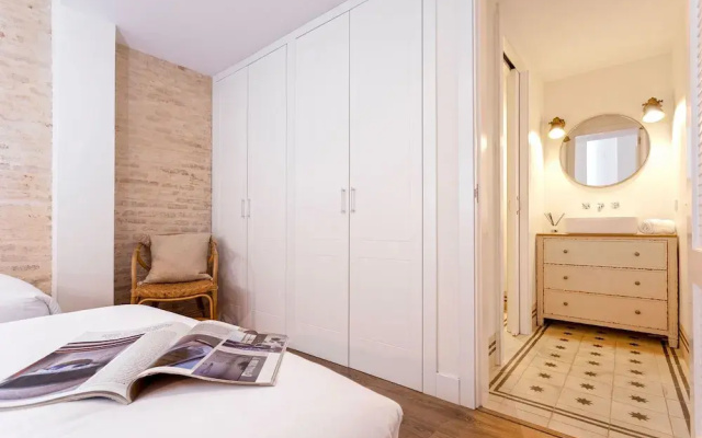 Cozy Apartment in the Center Almirante Lobo I