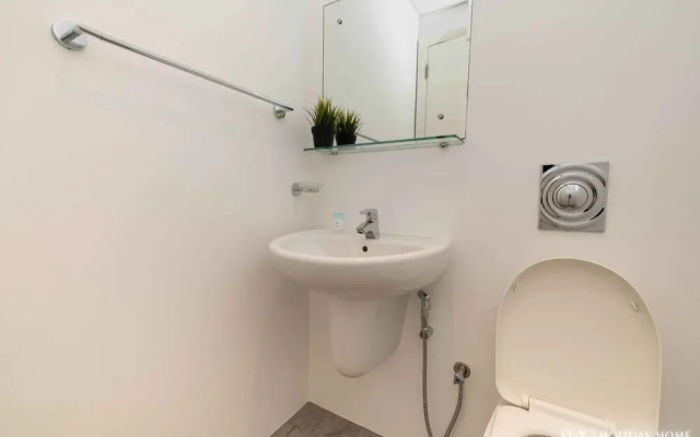 MAG 214 Tower 1 by LUX Holiday Home