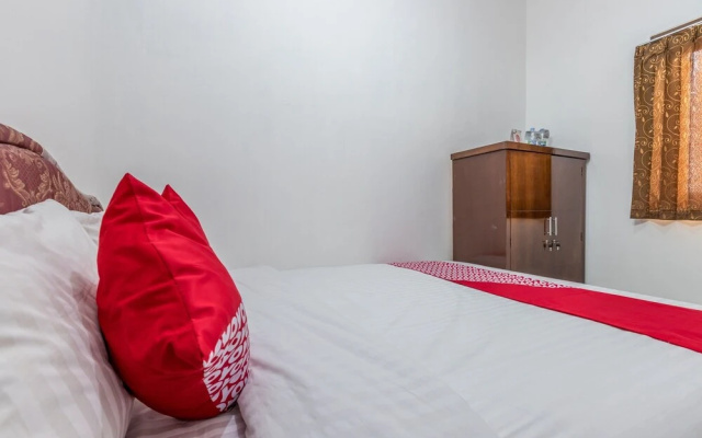 Kost Arie 1 by OYO Rooms