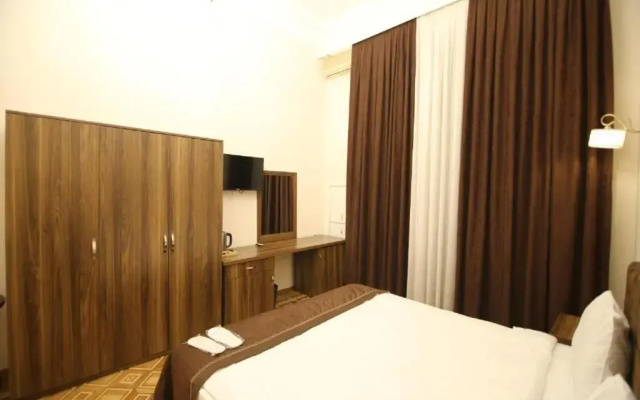 Deluxe Malakan Garden 12