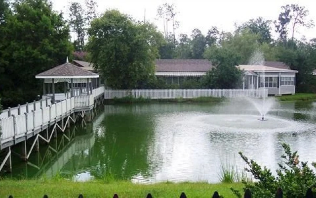 Magnolia Plantation Hotel