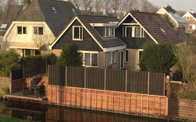 Отель Holiday & Business Stay Schiphol Airport Нидерланды, Хофддорп - отзывы, цены и фото номеров - забронировать отель Holiday & Business Stay Schiphol Airport онлайн вид на фасад
