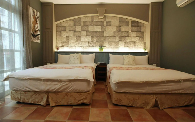 Yuga House