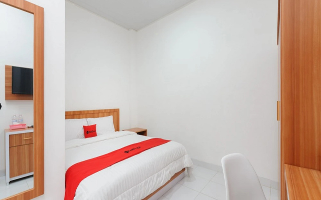 RedDoorz Plus Syariah Near Mall Boemi Kedaton Lampung