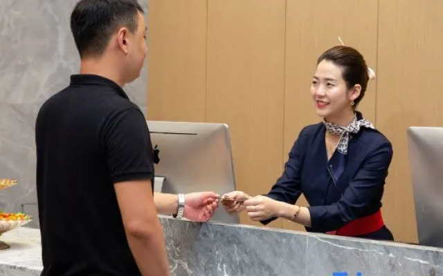 DoALand V Hotel (Wuyi Square Helong Sports Center Branch)