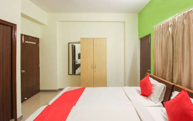 OYO 2006 Apartment Begumpet