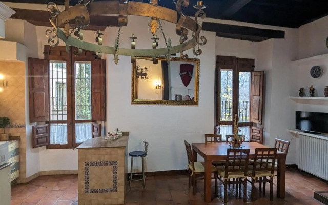 AT Casa de Alfonso VIII