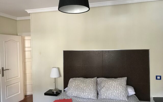Отель Apartamentos Vintage Menéndez Pelayo Испания, Сантандер - отзывы, цены и фото номеров - забронировать отель Apartamentos Vintage Menéndez Pelayo онлайн комната для гостей