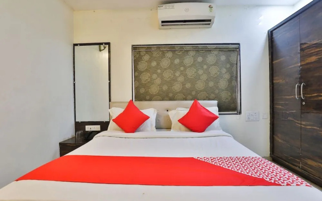 OYO 27633 Hotel Dan