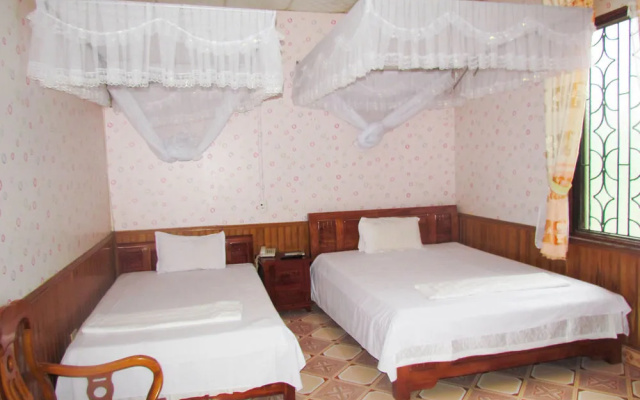 Huong Tra Hotel