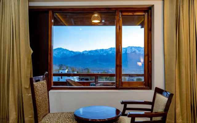 Hotel Karma Residency